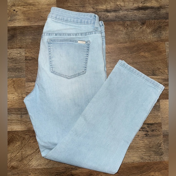 Jenifer Lopez capri womans jeans size 8 - Picture 1 of 6